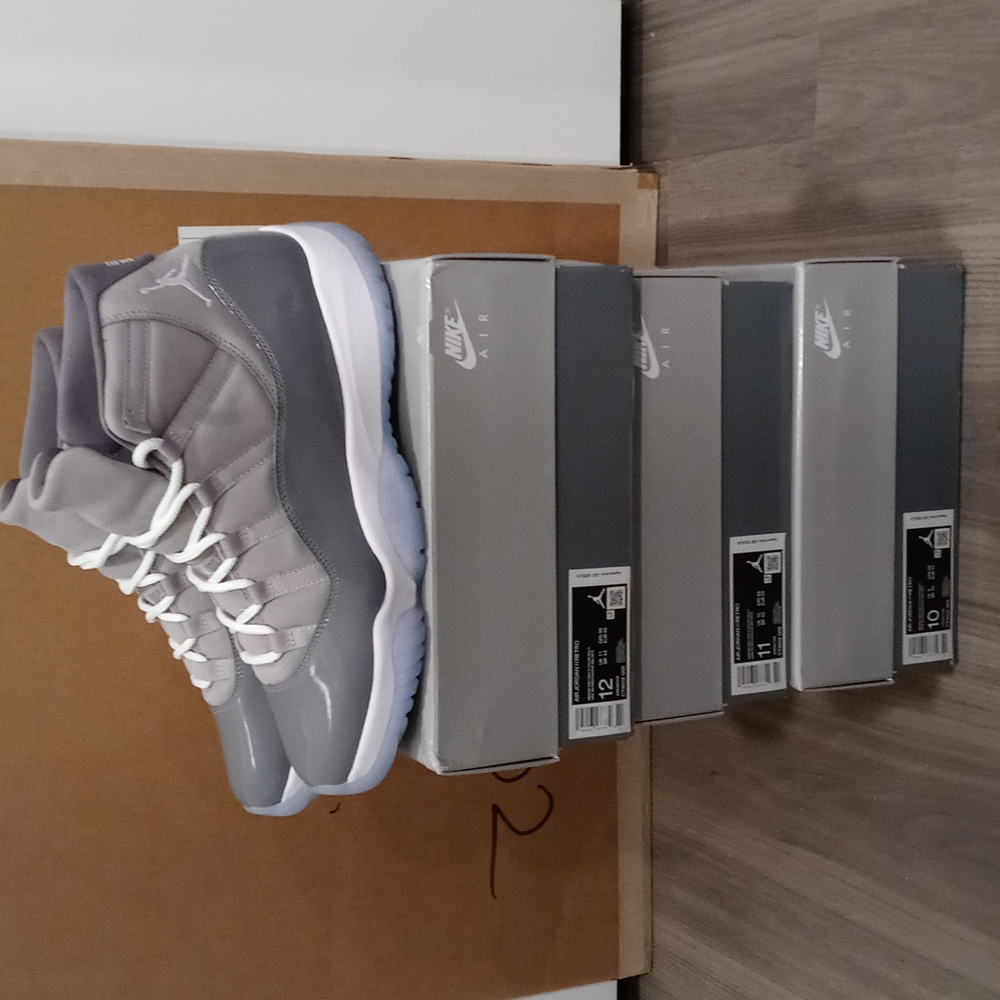 "EARLY" Jordan 11